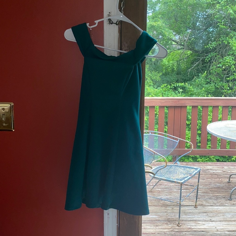 off the shoulder dark green dress size 0